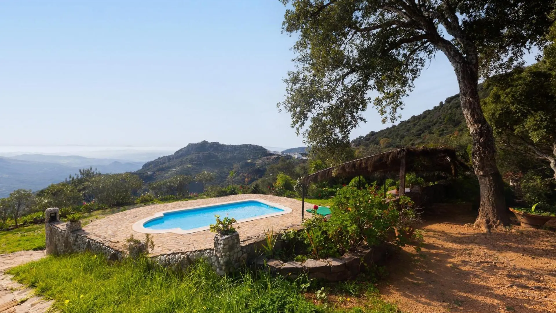 Aurora Villa Benarraba Spain