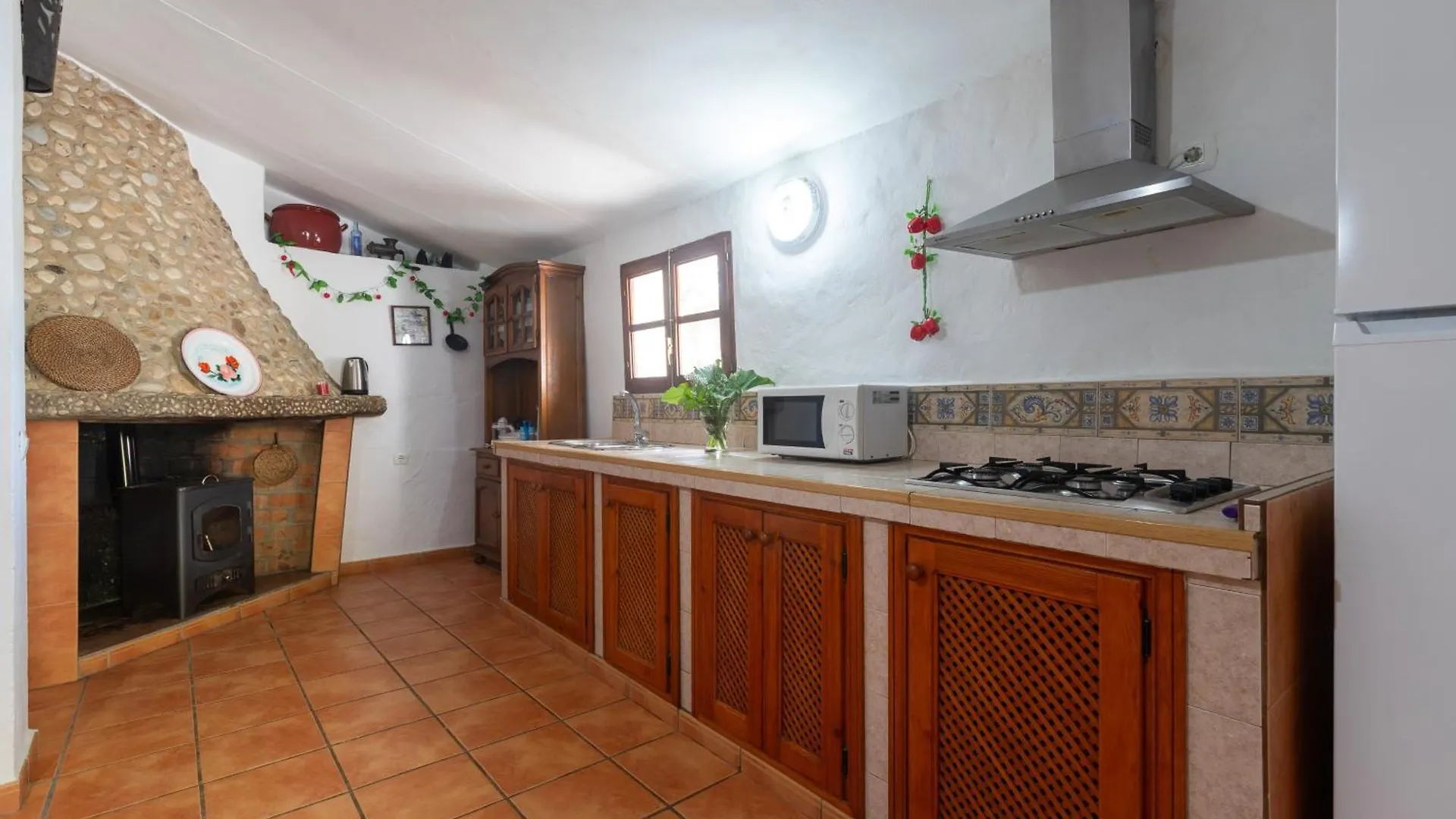 Aurora Villa Benarraba 0*,