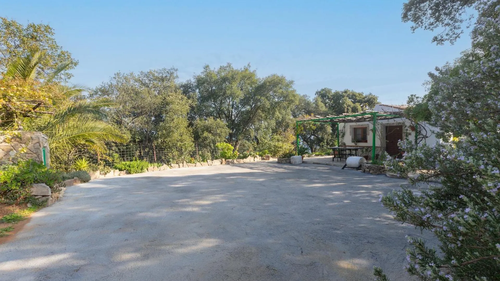 Aurora Villa Benarraba